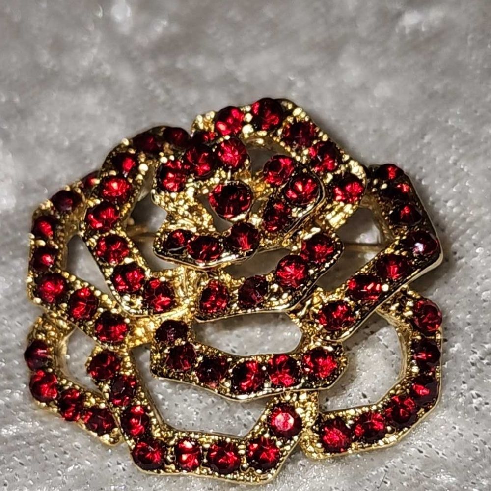 Vintage Elegant Gold and Red Crystal Rose Brooch